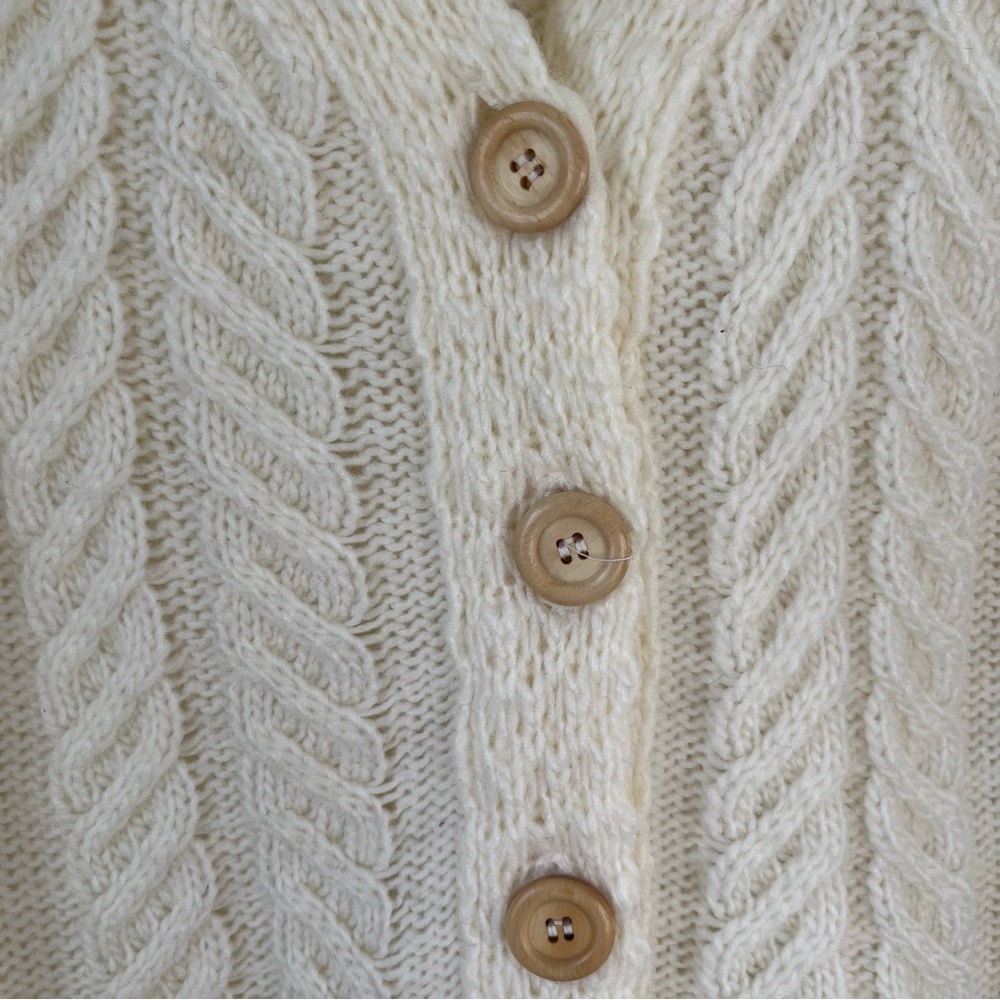 Vintage Fantastik Cream Cable Knit Cardigan with Wooden Buttons - Picture 8 of 15